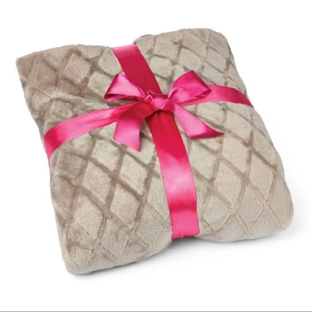 Brand new "Mary Kay" blanket
